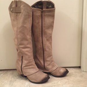 FERGIE 8.5 Knee-high boots, Tan Suede